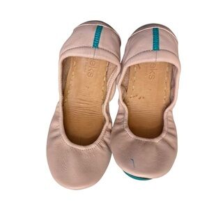 Tieks pink leather flaps size 7